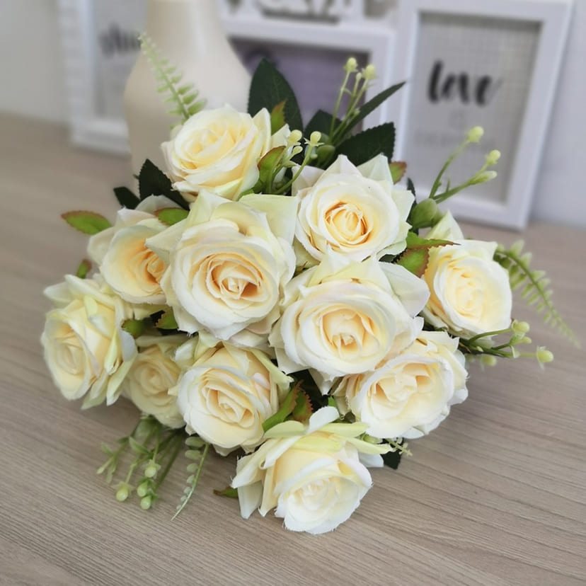 Искусственные цветы в Новочебоксарске | Цветы искусственные «Розы острые», молочно-персиковые, букет